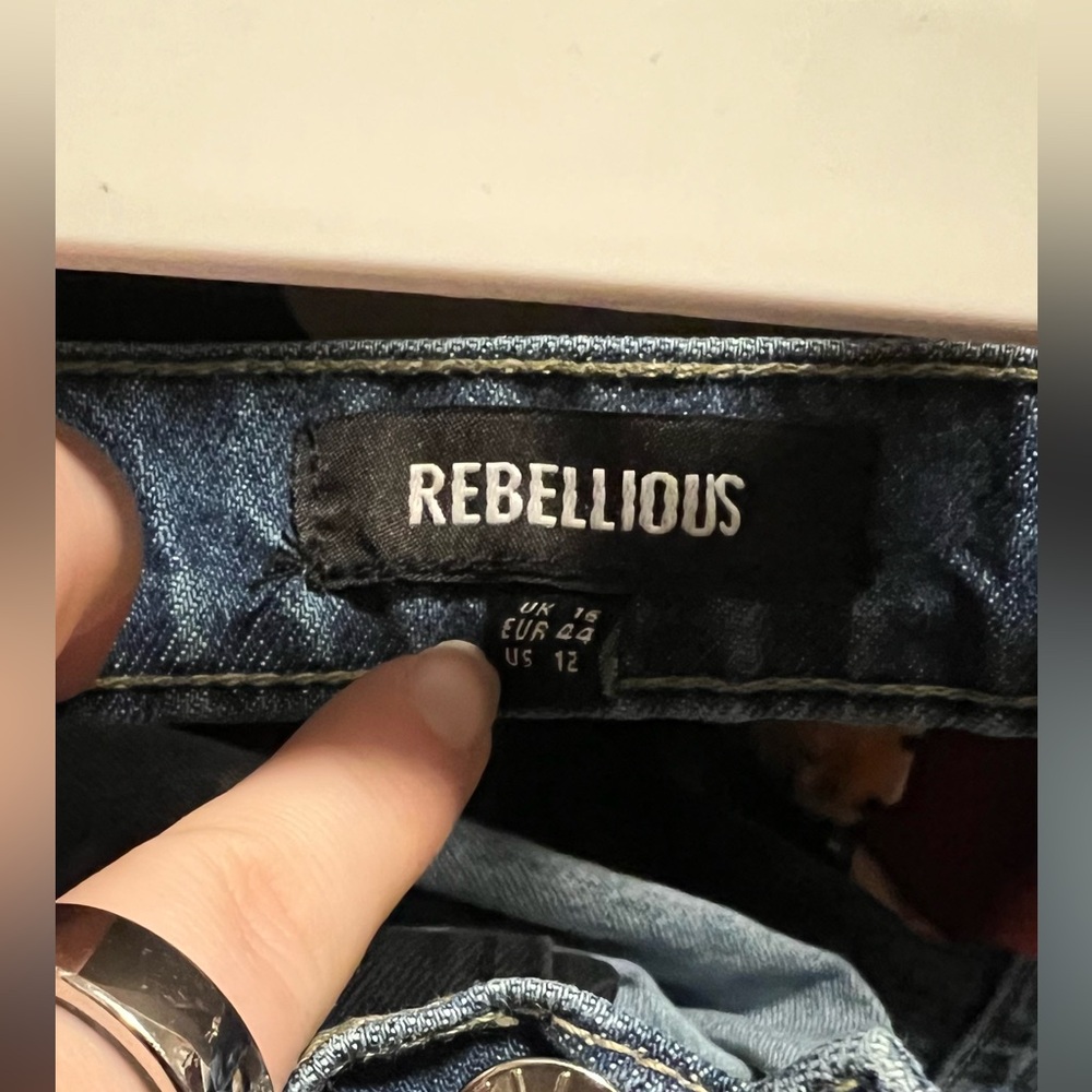 Lace Up Back Jeans - Picture 3 of 4